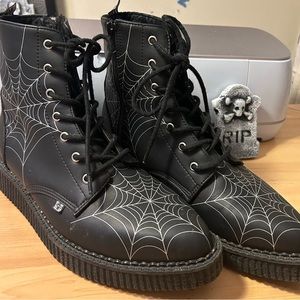 T.U.K glow in the dark spiderweb boots